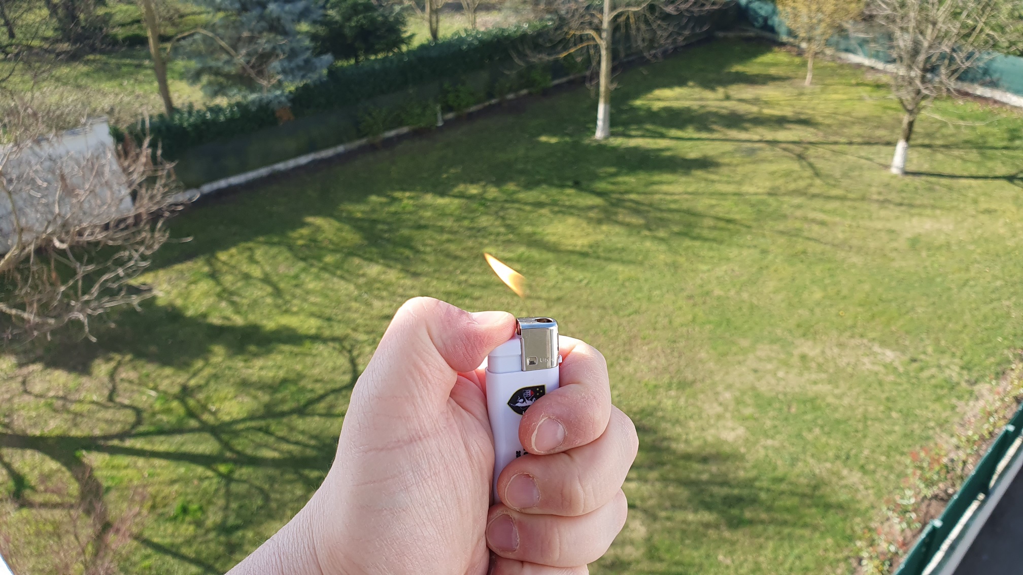 ČUDAK IZ IVANCA Bivšoj curi ušao u kuću i zapalio joj odjeću!