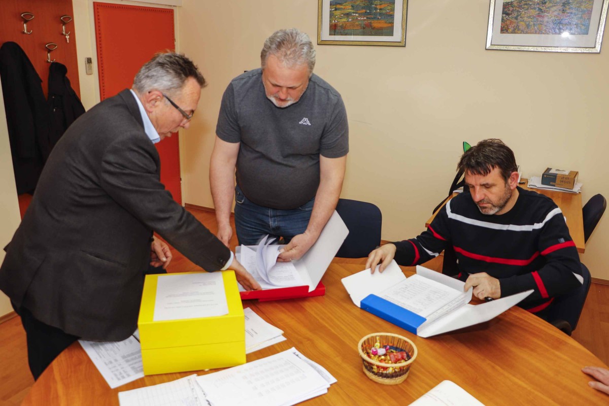 HOĆEMO LI IZGUBITI VODOVODE, IZVORE VODE I IVKOM VODE? Batinić apelirao na HDZ: Iskoristite vertikalu!