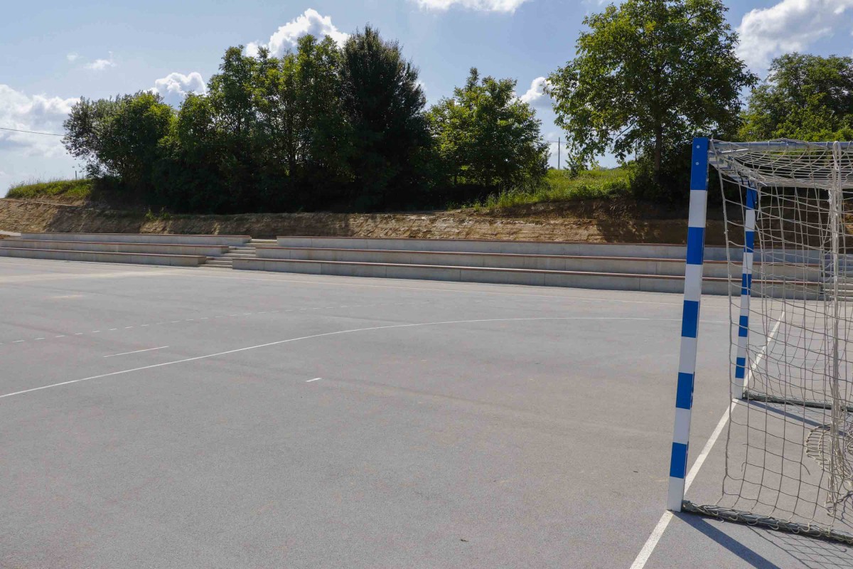 REKREACIJSKI CENTAR LANČIĆ Dovršena gradnja parkirališta, tribina, vodovoda i odvodnje