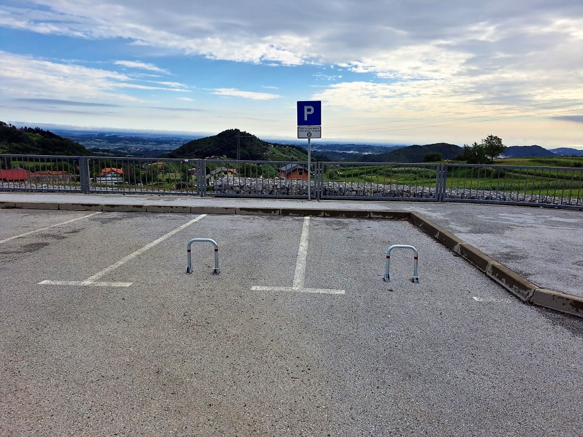 Postavljene rampe na Rapikovcu, ali nekome očito smetaju…