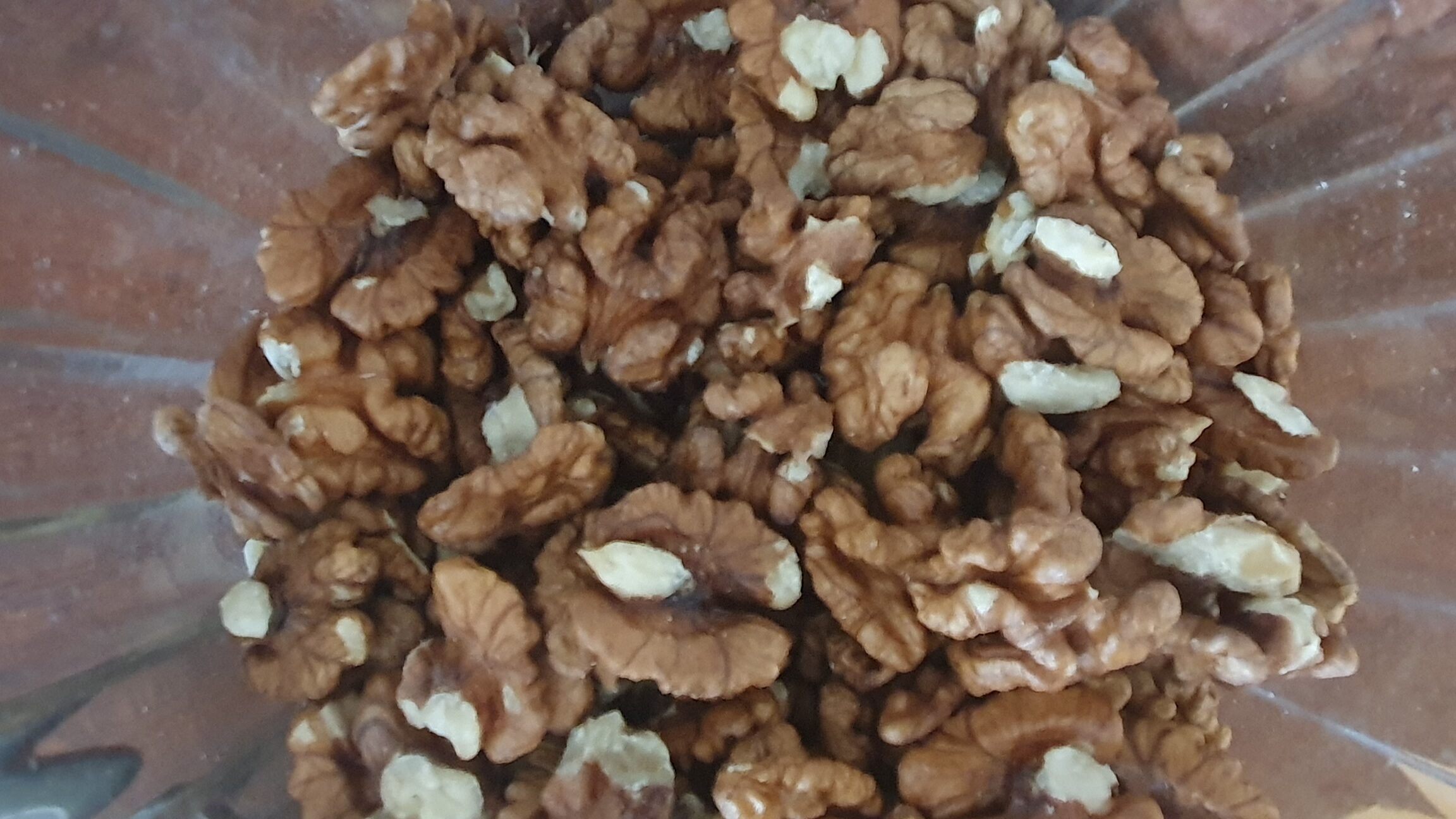 Što se događa s vašim tijelom ako svakoga dana jedete orahe?