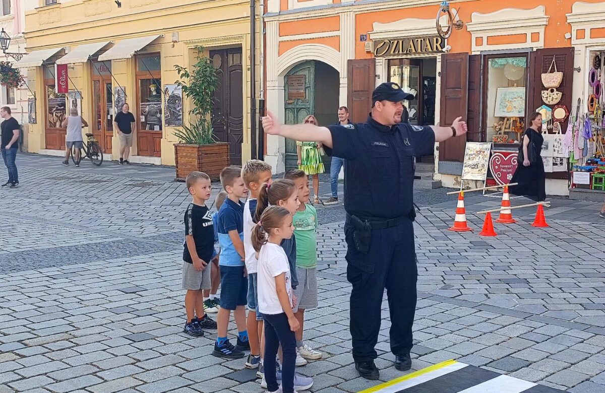 Siguran početak školske godine – savjeti vozačima, roditeljima i djeci pri sudjelovanju u prometu