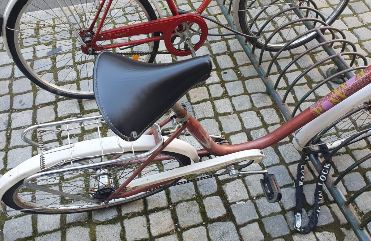 Netko mu je ukrao bicikl jer ga nije dobro vezao lancem