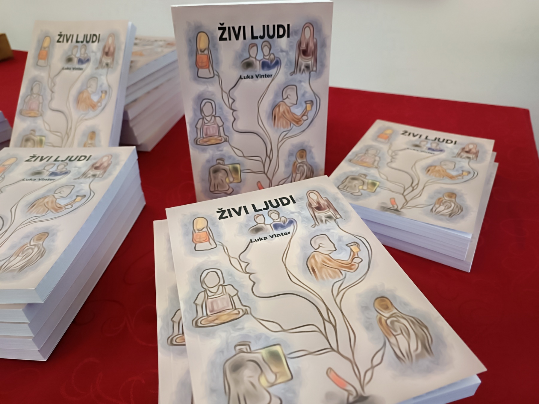 Promoviran roman „Živi ljudi“ mladog autora Luke Vintera