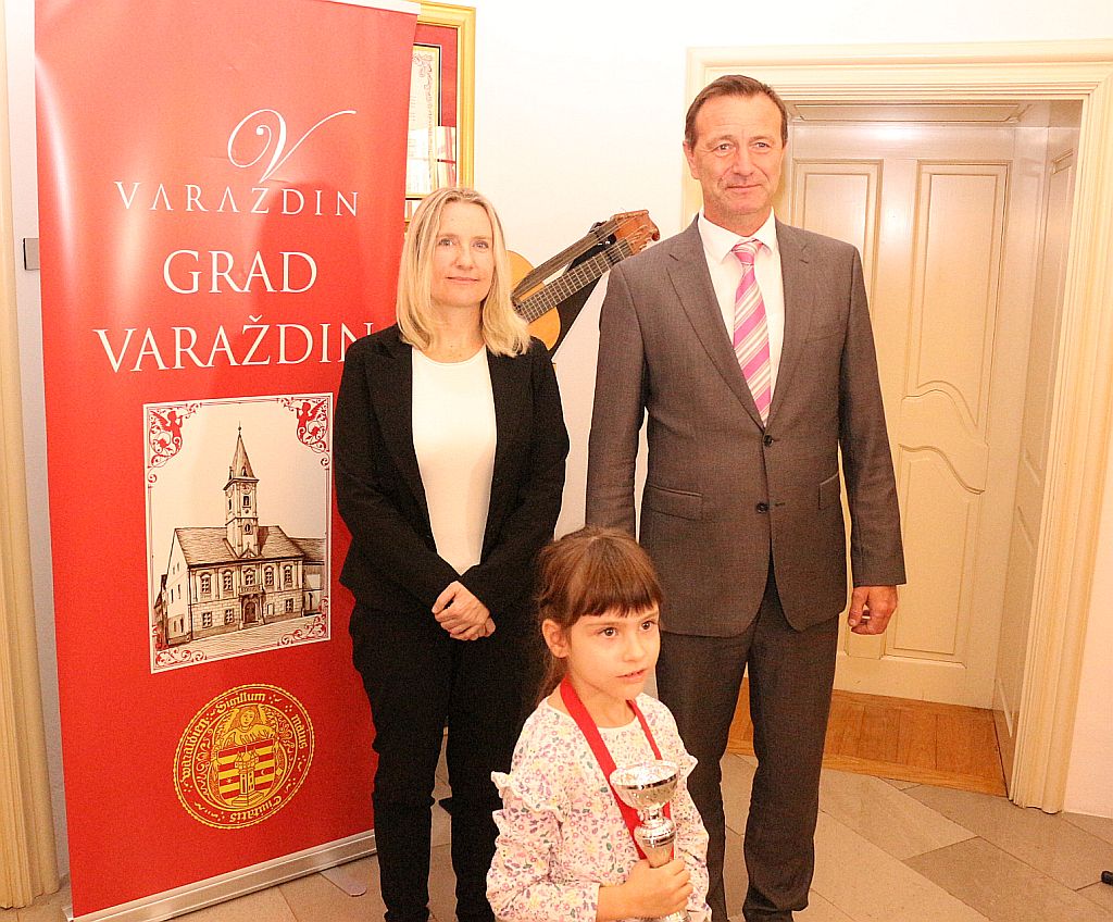 Gradonačelnik priredio prijem za darovitu djevojčicu iz škole Malac genijalac