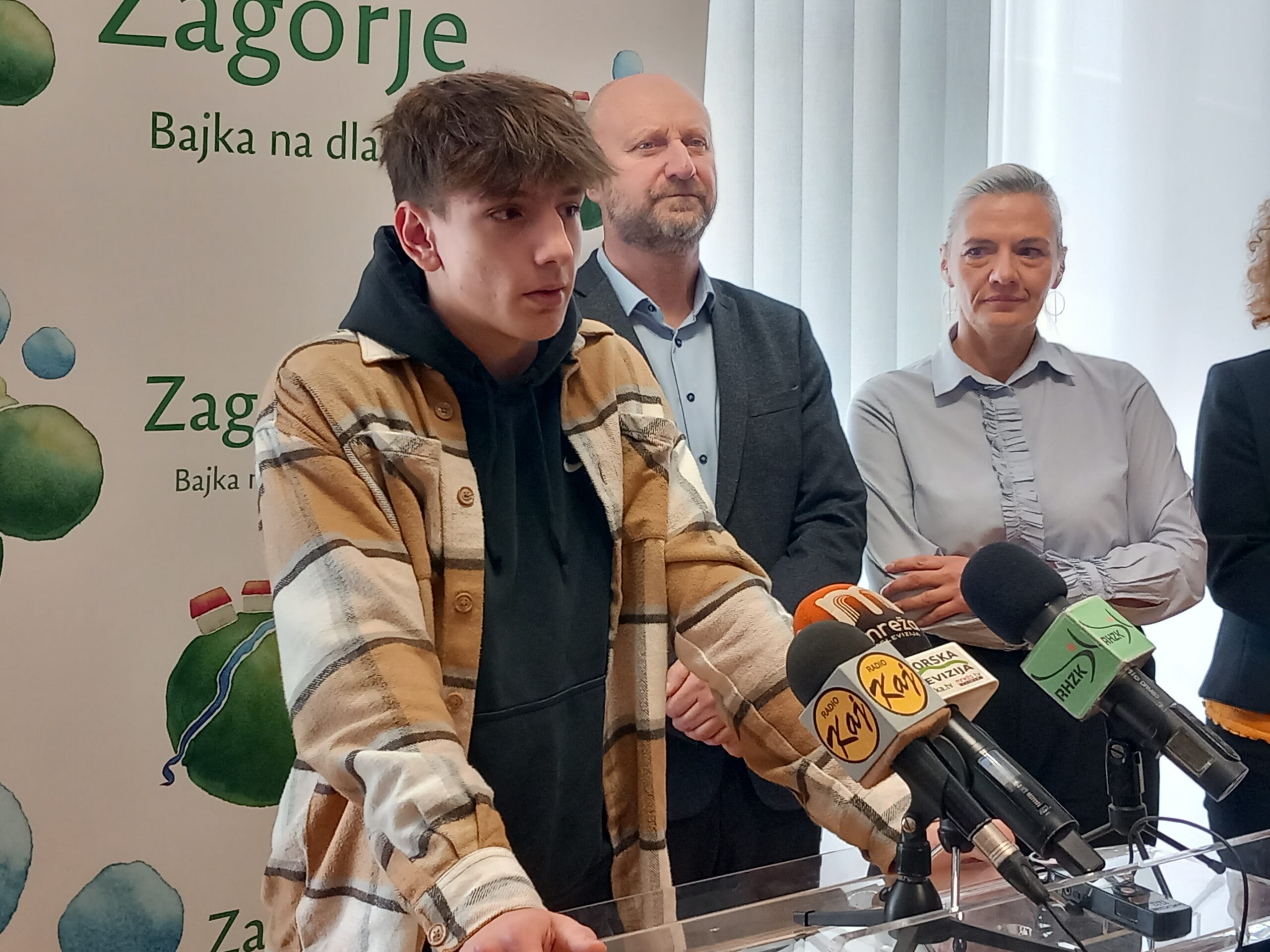 Superstar Dino Miklaužić kod župana Kolara