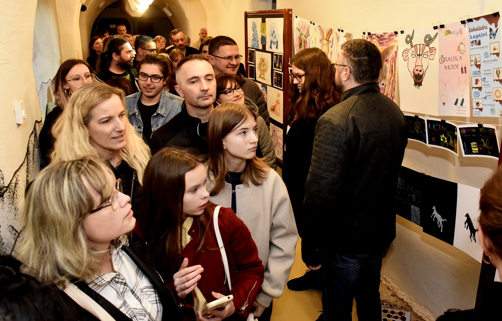 Izložba radova polaznika Centra izvrsnosti za likovnu umjetnost Varaždinske županije