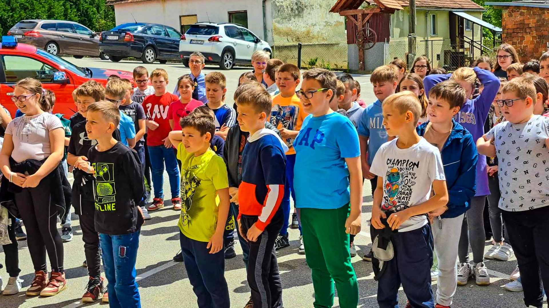 Učenici osnovne škole posjetili vatrogasce u povodu blagdana svetog Florjana