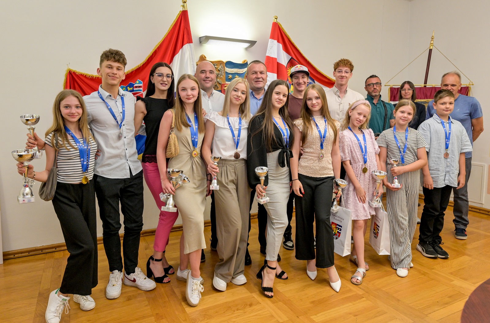 Župan Anđelko Stričak čestitao Marinu Rantešu, Mateu Žugecu i članovima Plesnog kluba Takt na osvojenim medaljama i uspjesima