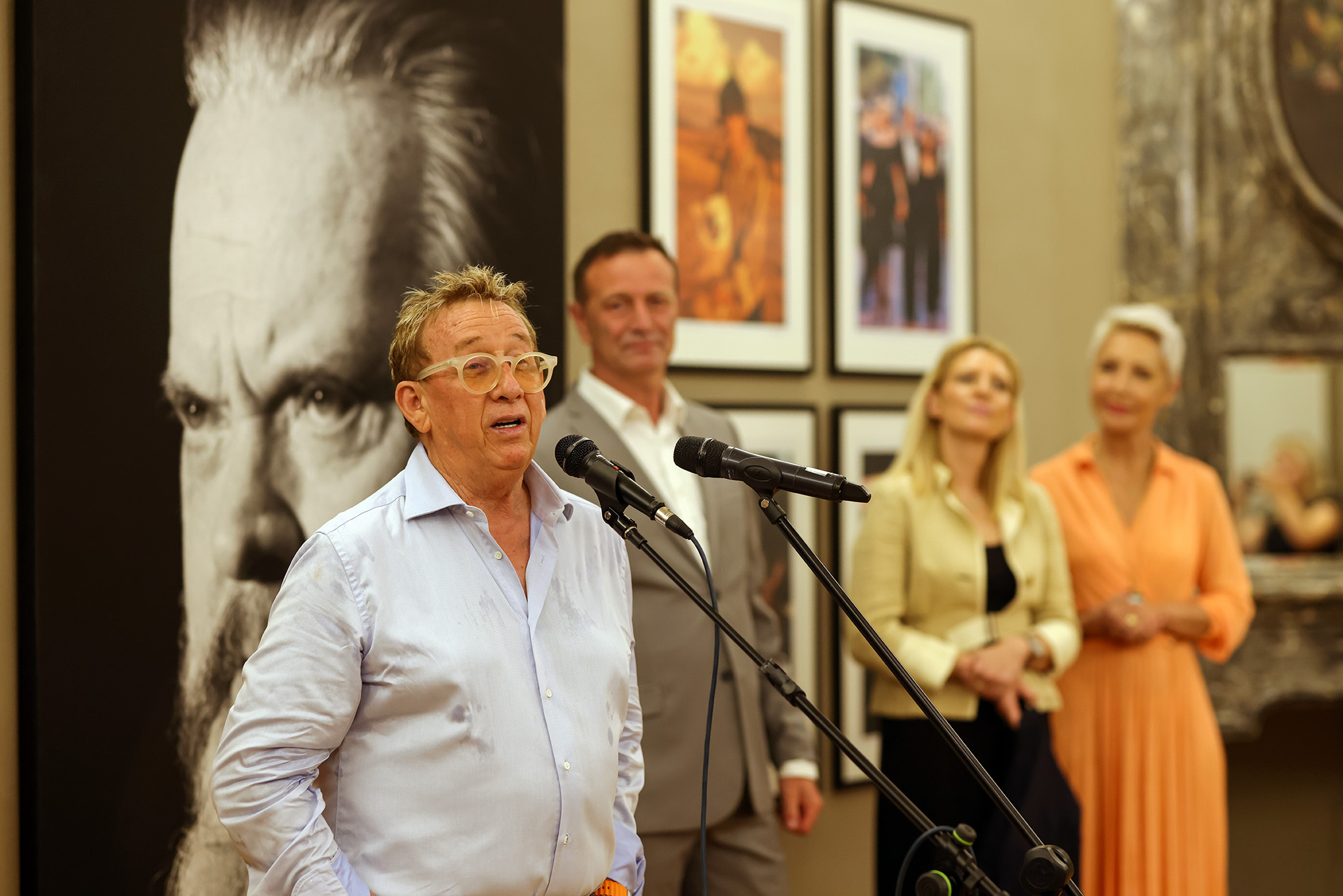 OTVORENA IZLOŽBA FOTOGRAFA JADRANA LAZIĆA: Kozmopolitski šarm u Varaždinu