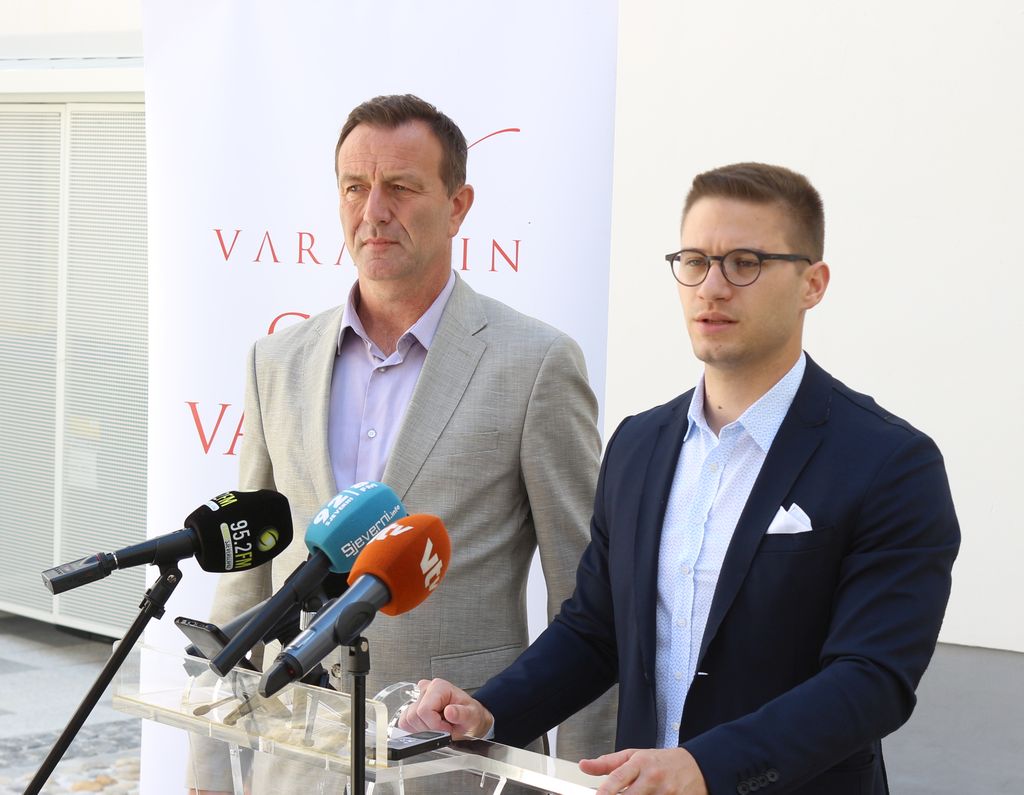 NAJAVA GRADSKOG VIJEĆA VARAŽDINA Gradski oci u novoj vijećnci s digitalnim sustavom