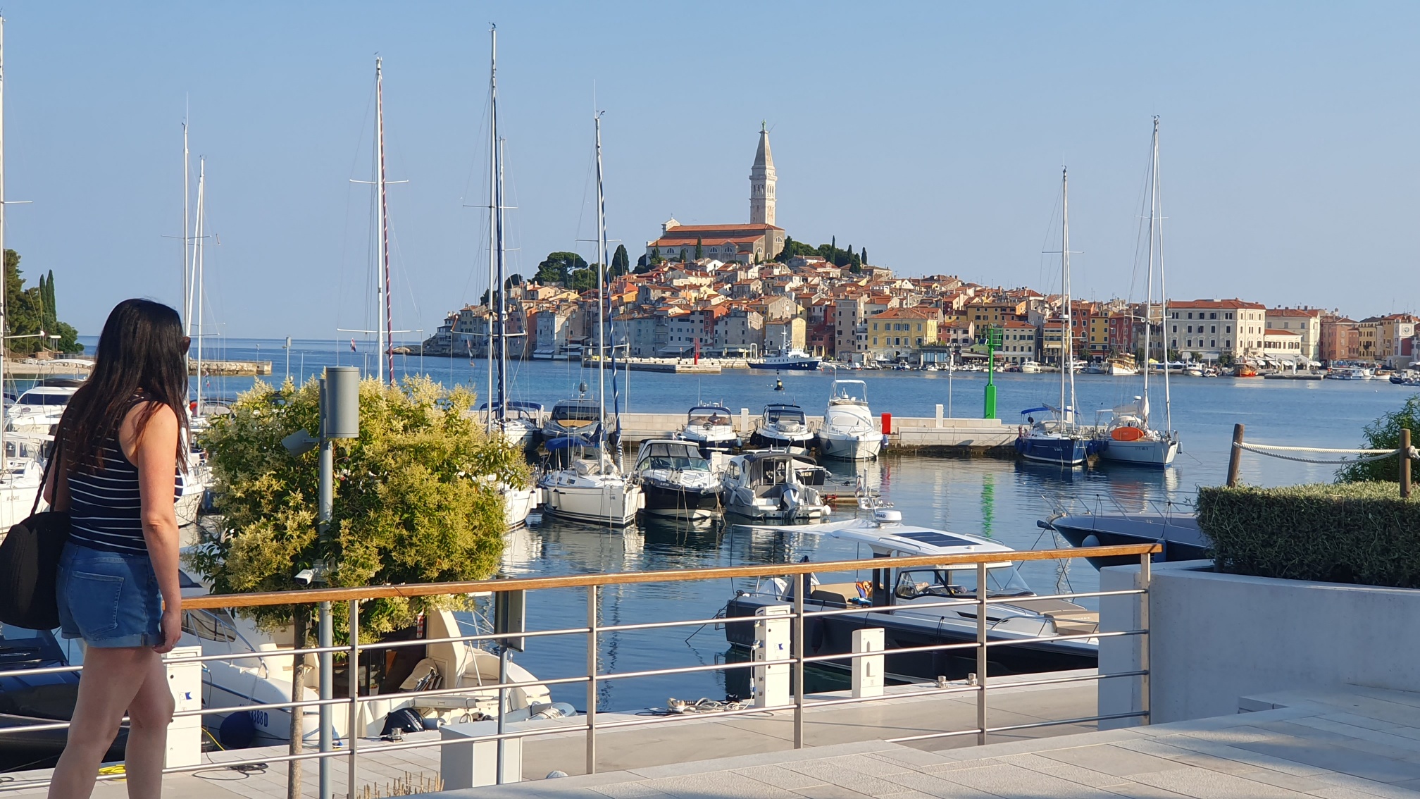 Više stranih brodova kruzera te više putovanja i putnika u 2025. nego u 2024.