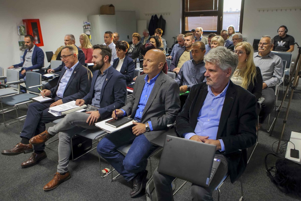 Prihvaćena financijska izvješća Varkoma i Čistoće. Nova ekonomska cijena vrtića u Ivancu
