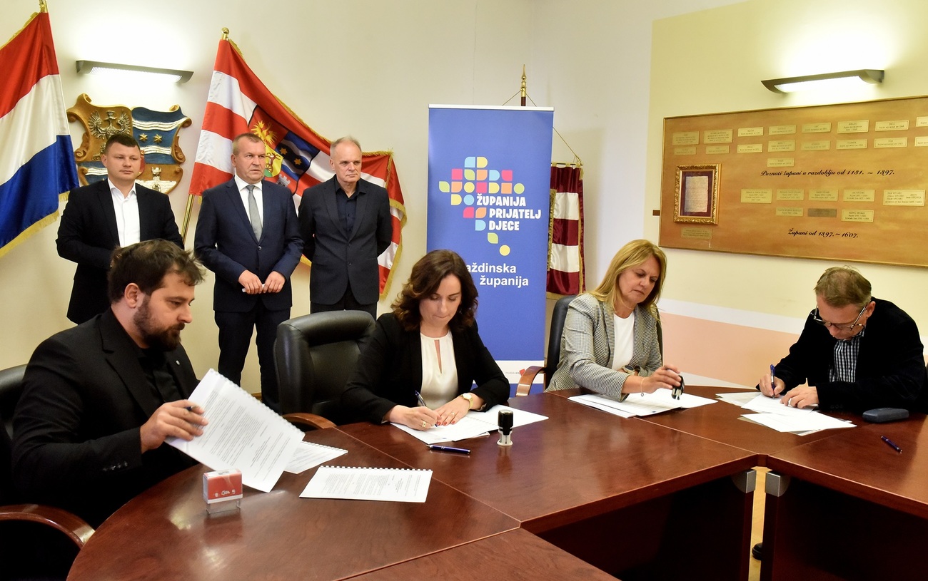 Potpisani ugovori za dogradnju područnih škola te energetsku obnovu osnovnih škola