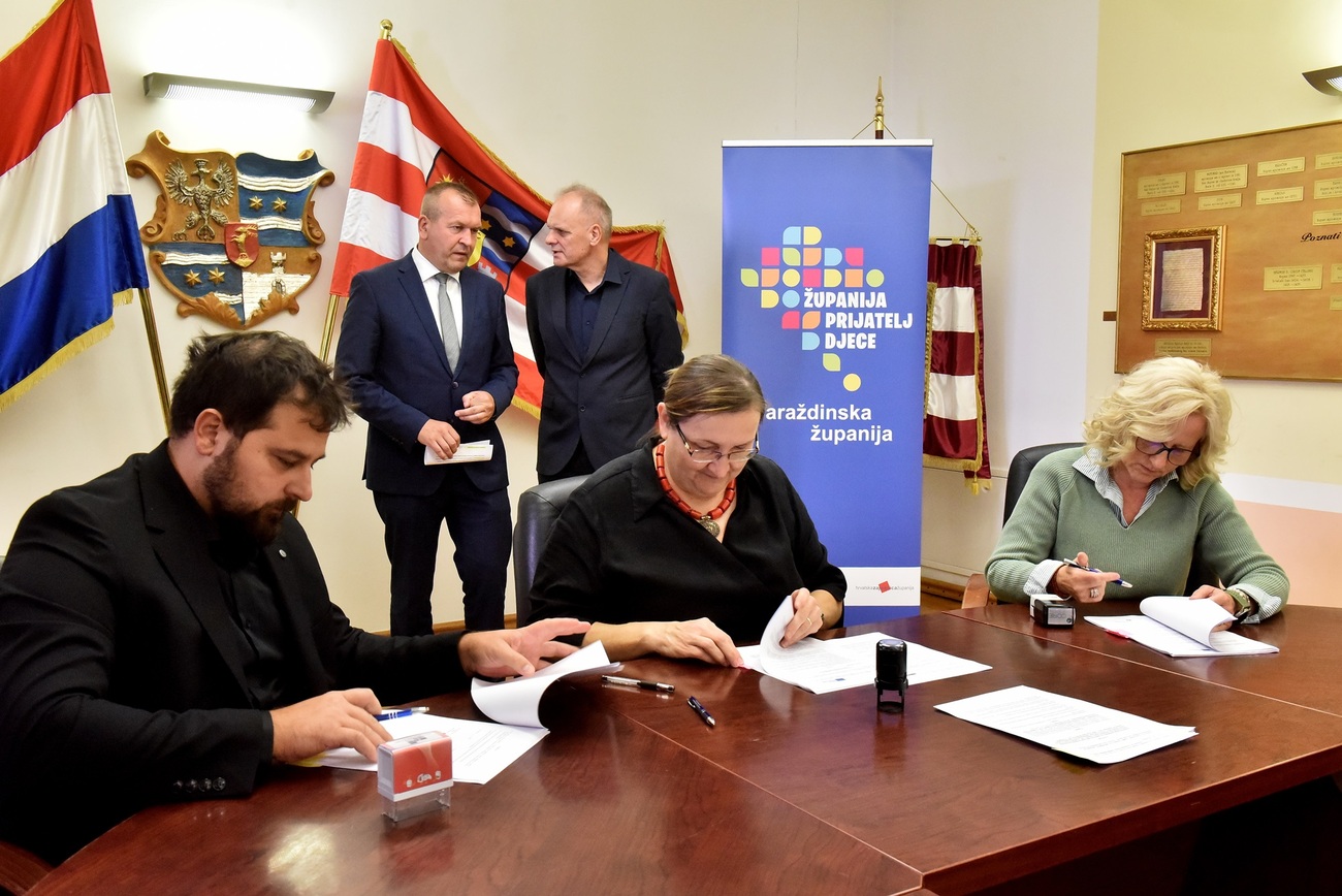 Potpisani ugovori za dogradnju područnih škola te energetsku obnovu osnovnih škola