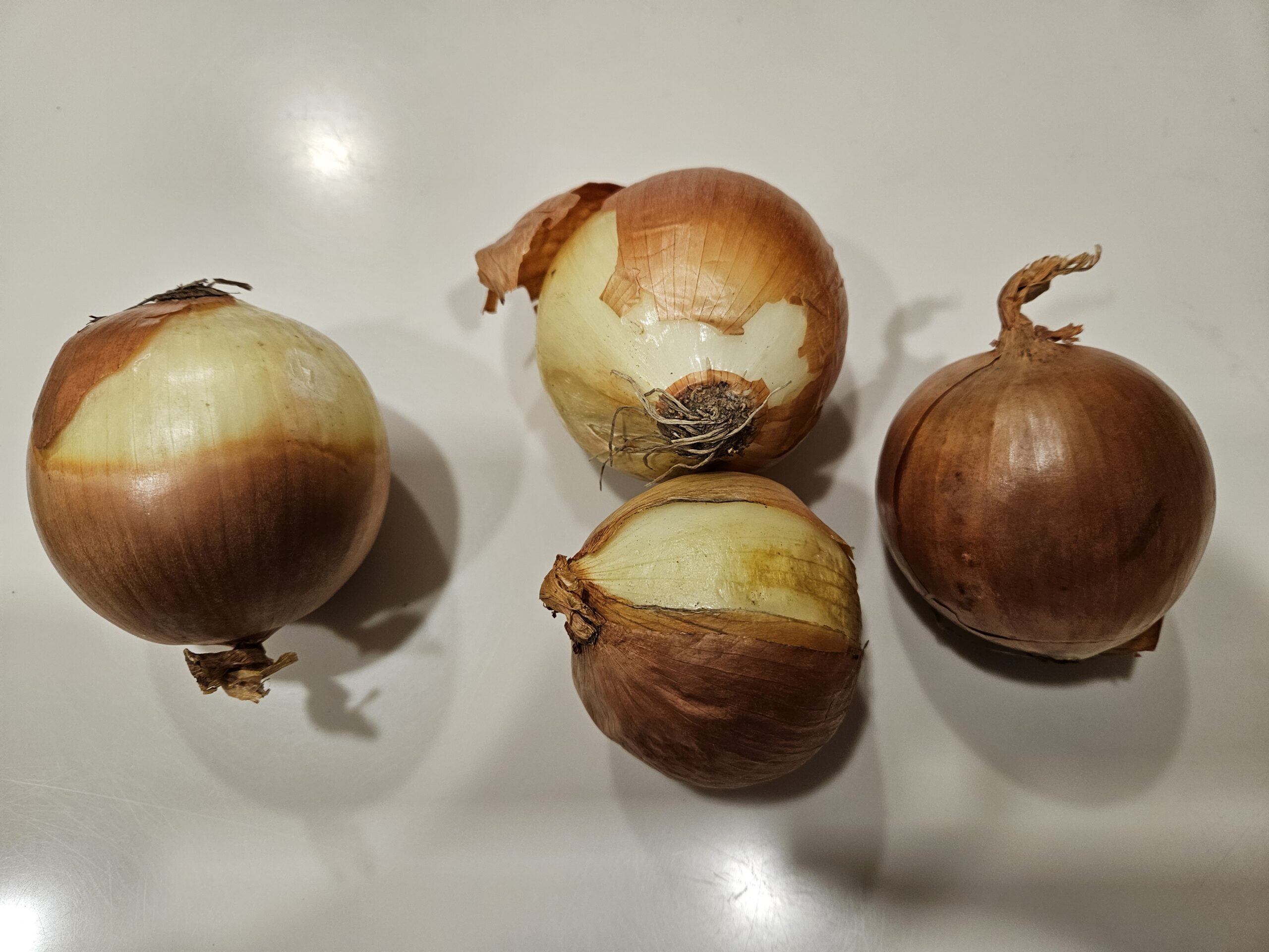 TRIK Kako jesti crveni luk, a da vam ne našteti probavi?