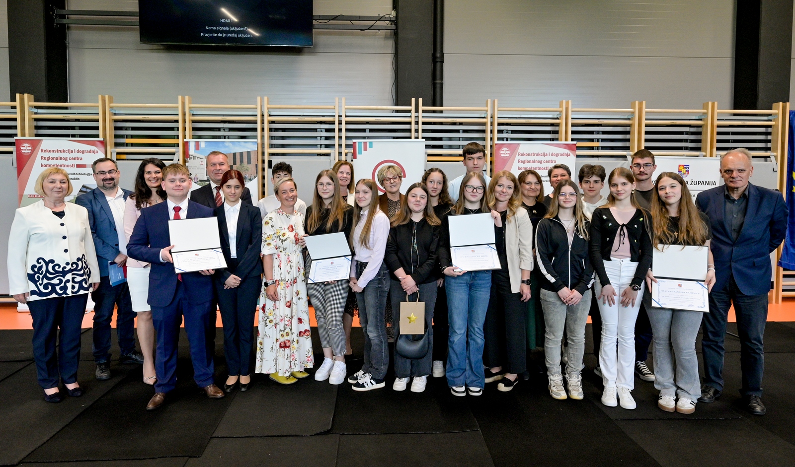 Mladi mijenjaju zajednicu – Varaždinska županija i UNICEF kroz UPSHIFT metodologiju osnažuju građanski odgoj u školama