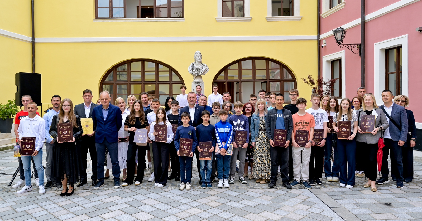 Bogatstvo i budućnost Varaždinske županije: 23 učenika – državna prvaka osvojila 24 zlatne medalje