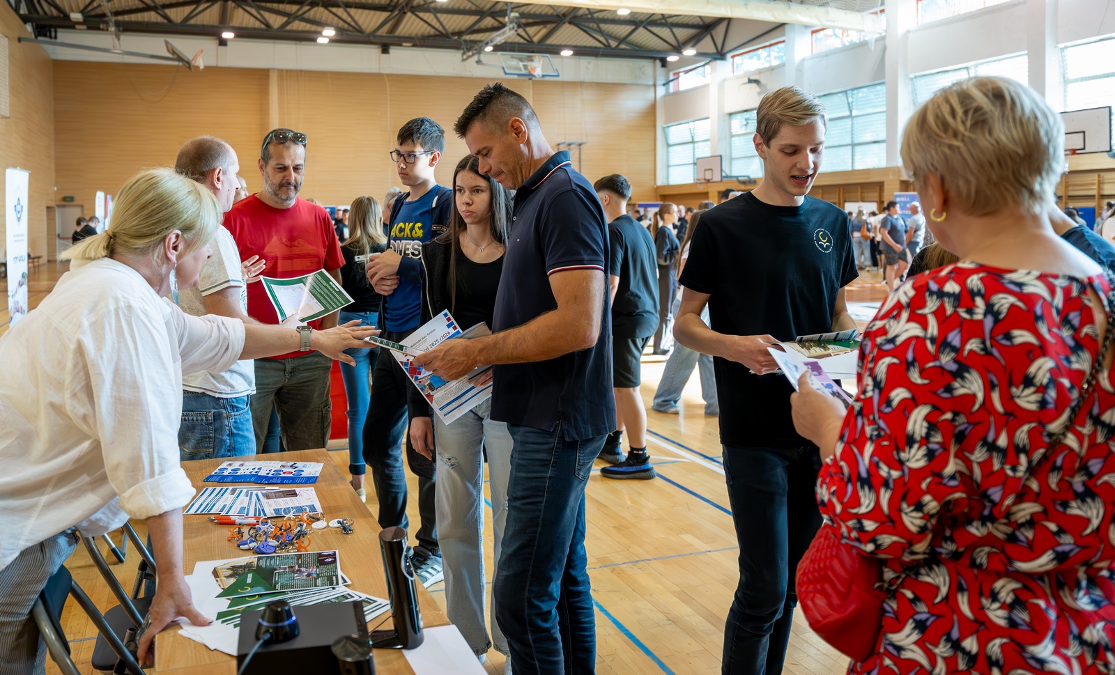 Kampanja „Odaberi svoju školu“ počela u Varaždinu, a nastavlja se u Novom Marofu, Ludbregu i Ivancu 