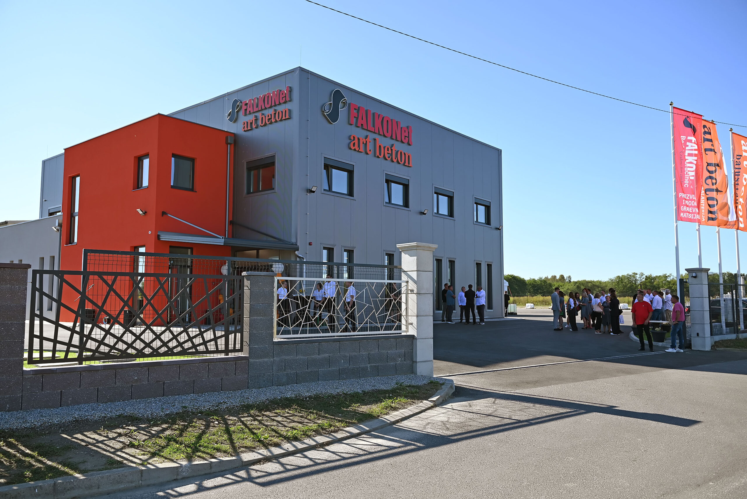 U Poslovnoj zoni Sračinec svečano otvoren novi prodajni centar Falkoneta