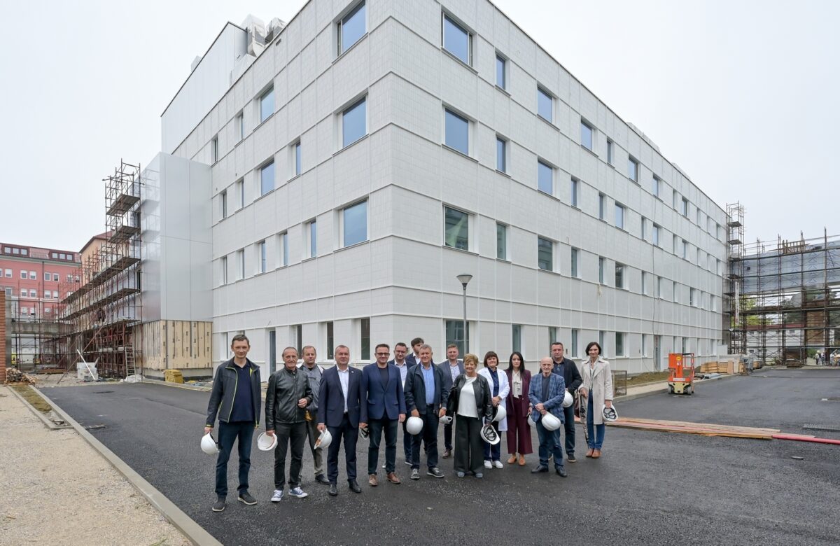 Vijećnici obišli gradilište Centralnog operacijskog bloka Opće bolnice Varaždin i nove zgrade Zavoda za javno zdravstvo