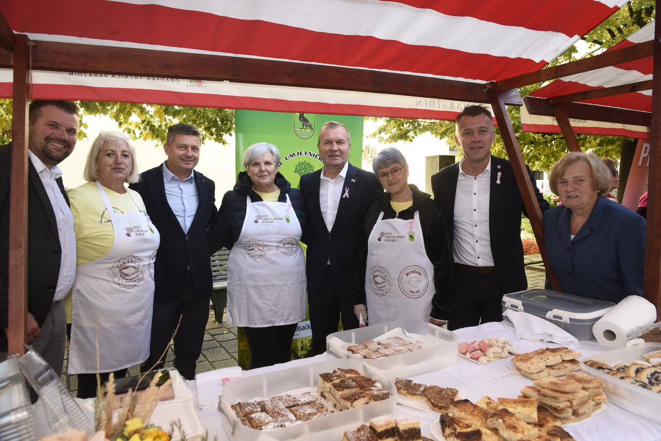 Brojni posjetitelji, mirisi tradicije i snaga ruralnog života ispunili varaždinski Franjevački trg