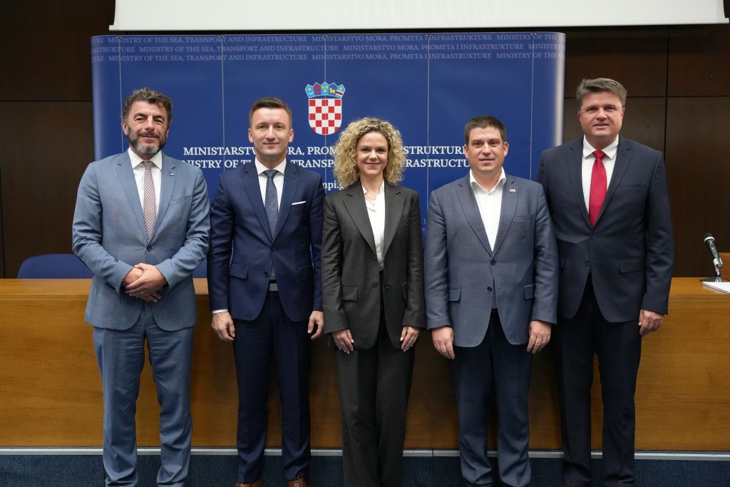 Čistoća potpisala ugovor o dodjeli 100% bespovratnih sredstava za nabavu 7 električnih autobusa