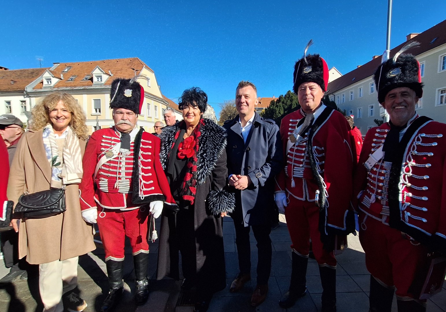 Garantirano z Varaždinske županije u Mariboru – izvorne delicije, povijesne postrojbe i Djed Mraz oduševili