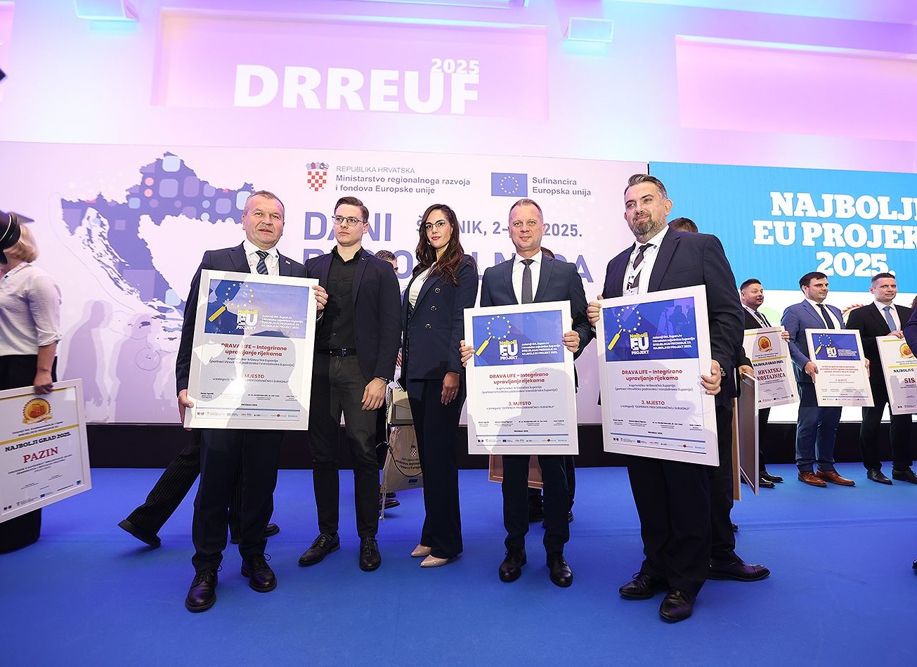 Župan Stričak u Šibeniku s kolegama preuzeo nagradu za pionirski projekt „Drava Life“