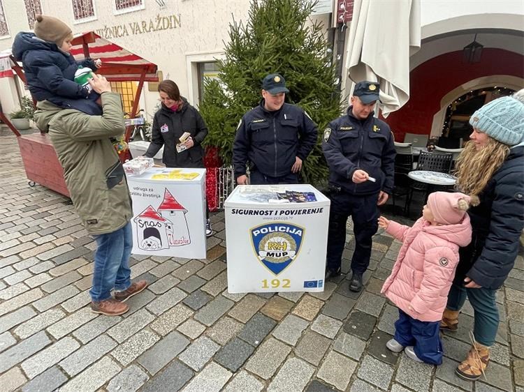 Policijski službenici i udruga Spas zajedno za mirnije blagdane bez pirotehnike