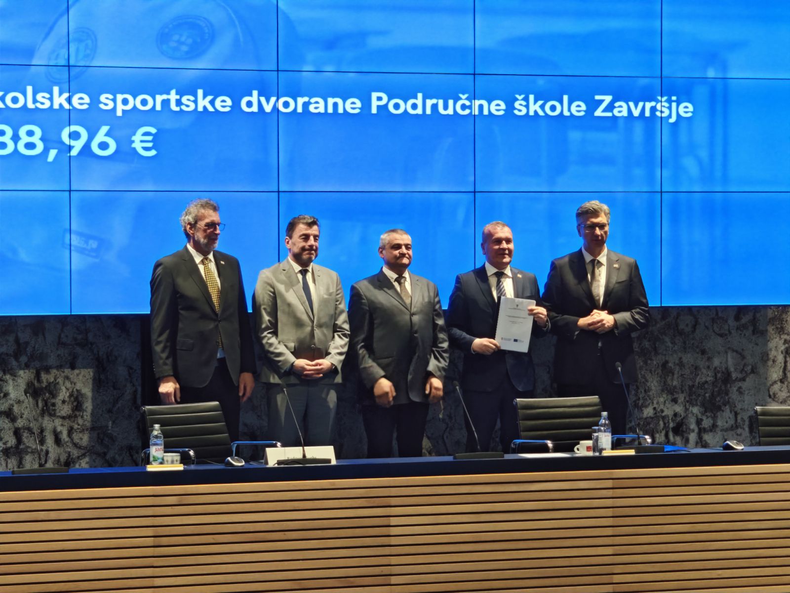 Nova ulaganja Varaždinske županije: Ugovorena EU sredstva za školske dvorane u Ključu i Završju