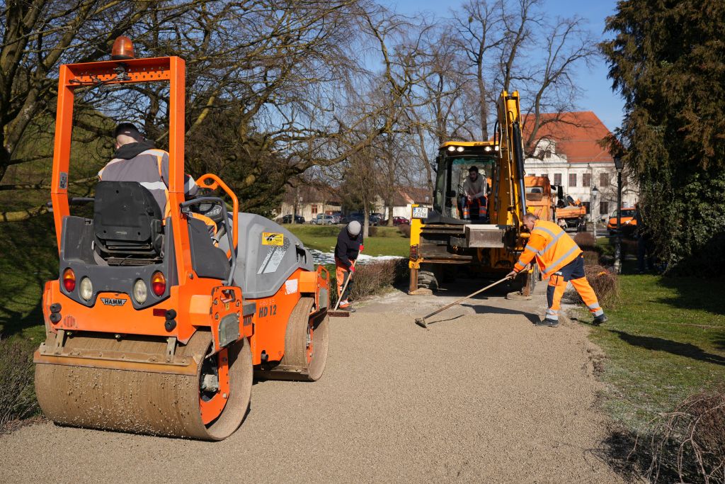 Nakon zime krenulo uređenje ulica u centru Varaždina