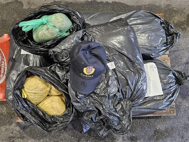 Carinici i policija pronašli skoro 50 kila sitno rezanog duhana bez markica u Petrijancu