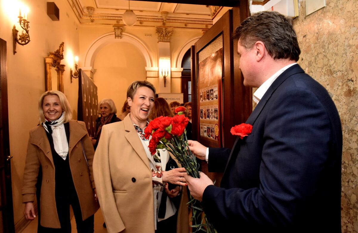 SDP Varaždinske županije tradicionalnom predstavom obilježio Međunarodni dan žena