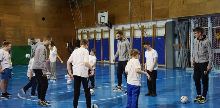 FOTO Susret koji ostavlja trag: Igrači NK Varaždina posjetili Centar “Tomislav Špoljar”