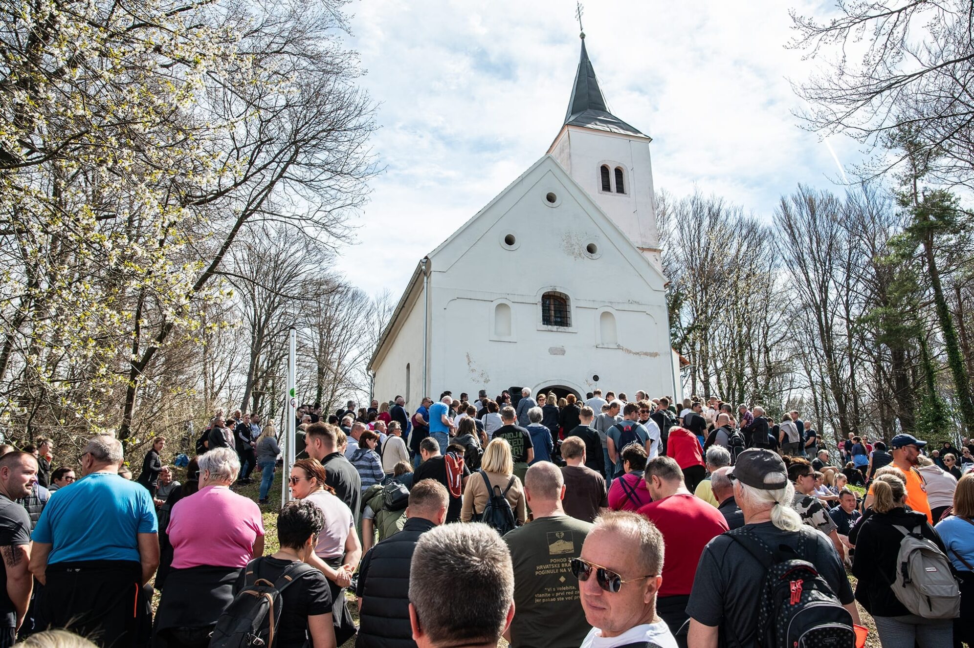 Veselo uskrsno okupljanje na Ravnoj gori