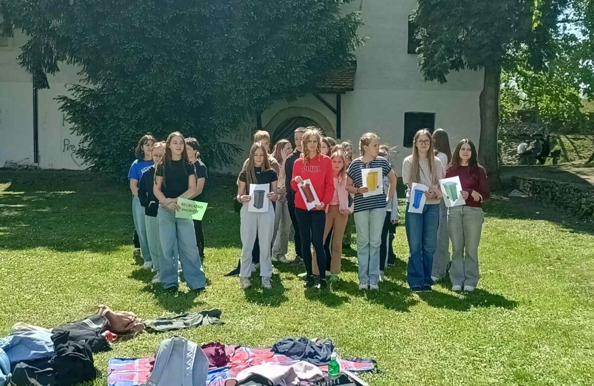 Članovi dječjih foruma i vijećnici obilježili Dan planeta Zemlje na Starome gradu