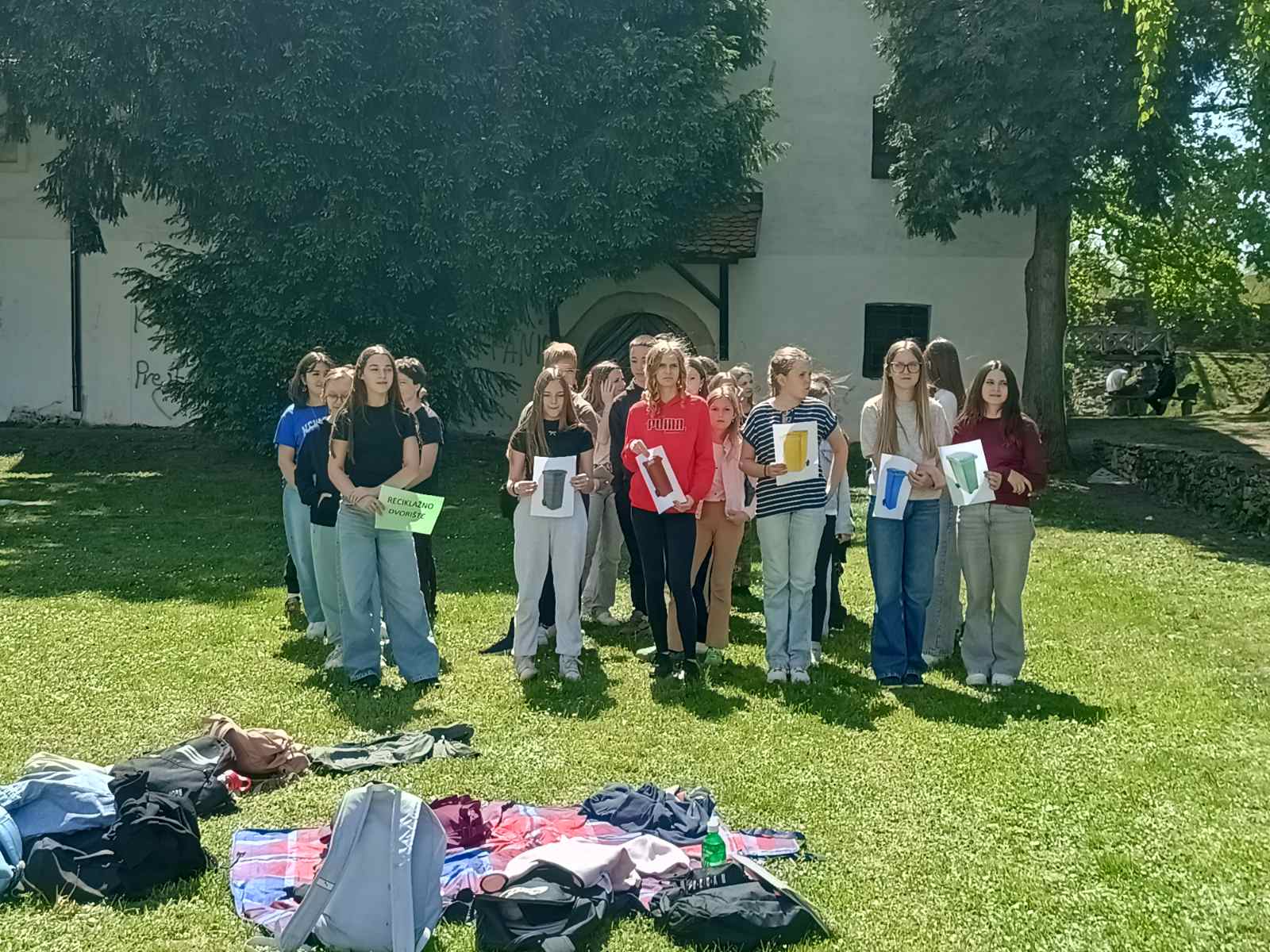 Članovi dječjih foruma i vijećnici obilježili Dan planeta Zemlje na Starome gradu