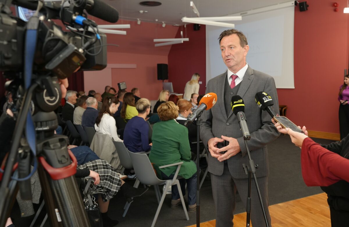 Gradonačelnik Bosilj uručio 80 ugovora: Varaždinske udruge dobile preko 255.000 eura