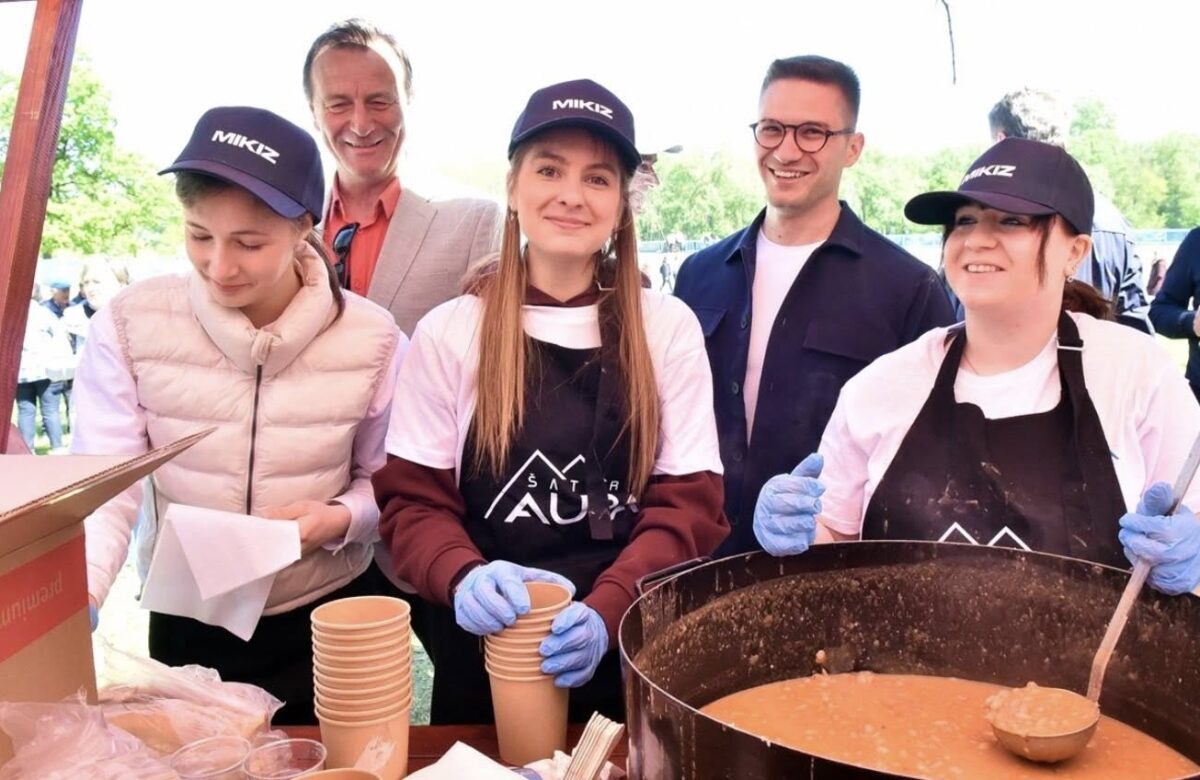 Proslava praznika rada na Dravi: Podijeljeno 6 tisuća porcija graha i skupljeno 3.000 eura na tomboli u humanitarne svrhe