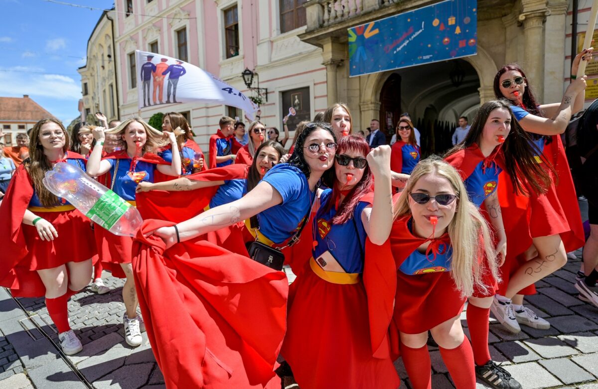 Sljedeći tjedan deveti put Maturantika: U srijedu mimohod maturanata, u četvrtak sportski dan, a u petak plesanje quadrille