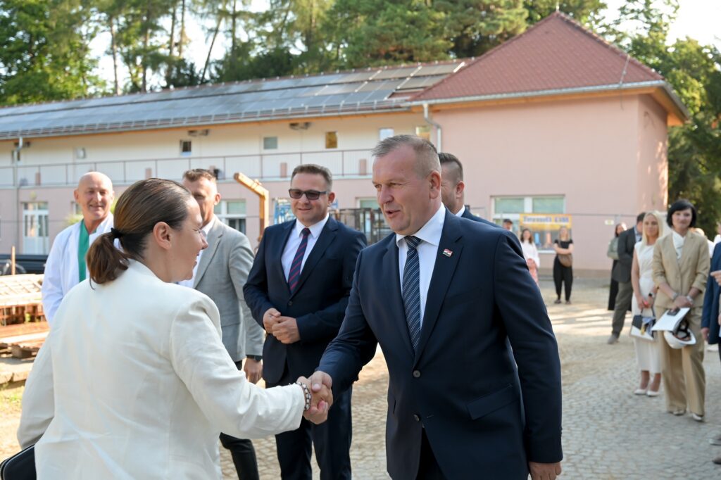 Prvi posjet ministrice zdravstva nakon 30 godina: Evo što donosi velika obnova Klenovnika