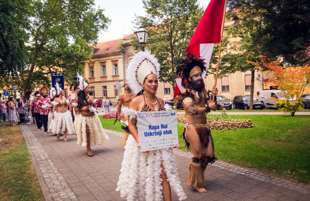 Kod Vile Bedeković svečano je otvoren 5. jubilarni Međunarodni folklorni festival COFA!