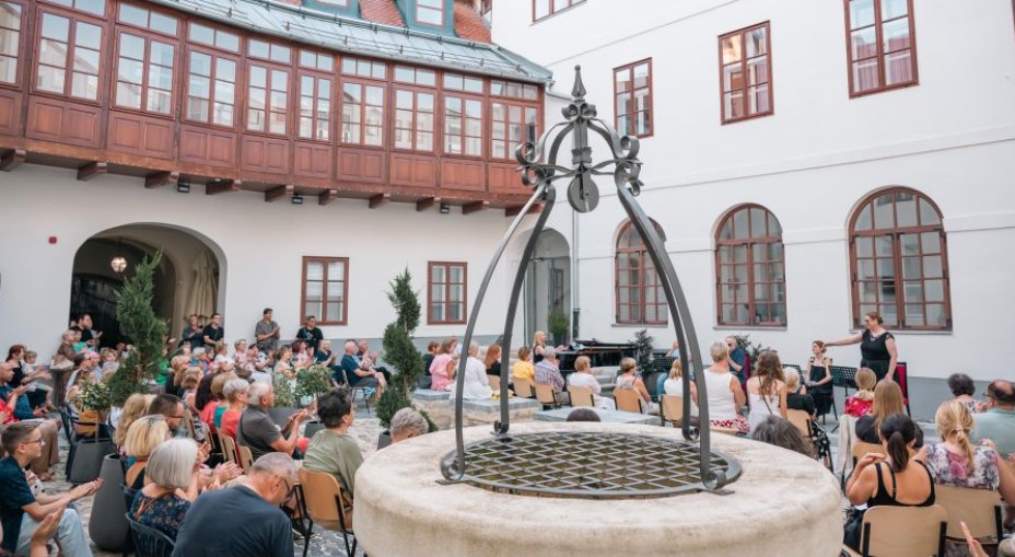 Koncert u mraku ponovno oduševio mnogobrojnu publiku