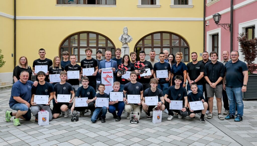 Robotičarima 22 medalje na europskom i svjetskom prvenstvu, a još 4 odličja savate borcima       