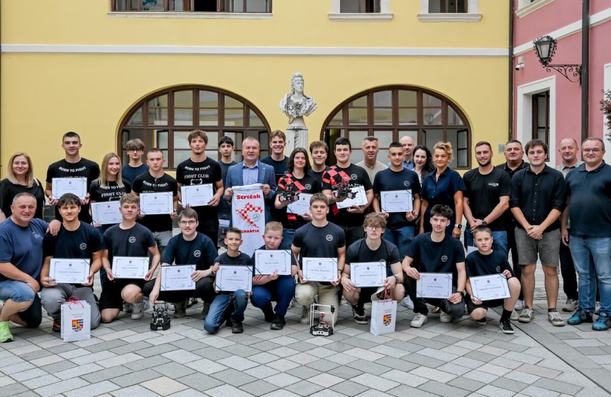 Robotičarima 22 medalje na europskom i svjetskom prvenstvu, a još 4 odličja savate borcima       