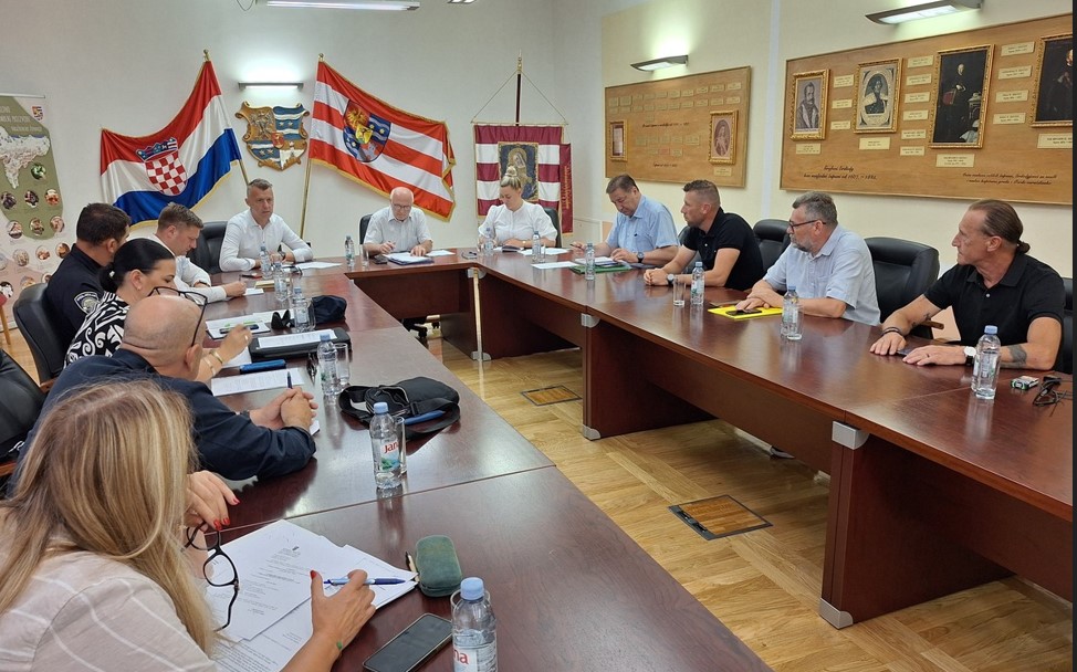 Sigurnost na cestama u fokusu Savjeta: Nova rješenja za kamere, uspornike i električna vozila
