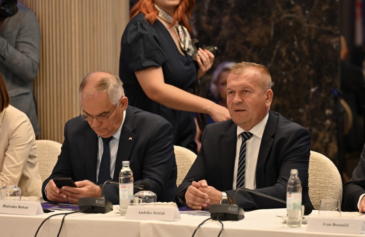 Župan Stričak u Đakovu: Prioritet geotermalni potencijal, ide anketa o potrebama stanovanja  