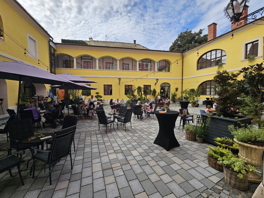 Špancirfest u atriju Županijske palače: “Od Varaždina do Pariza s ljubavlju”