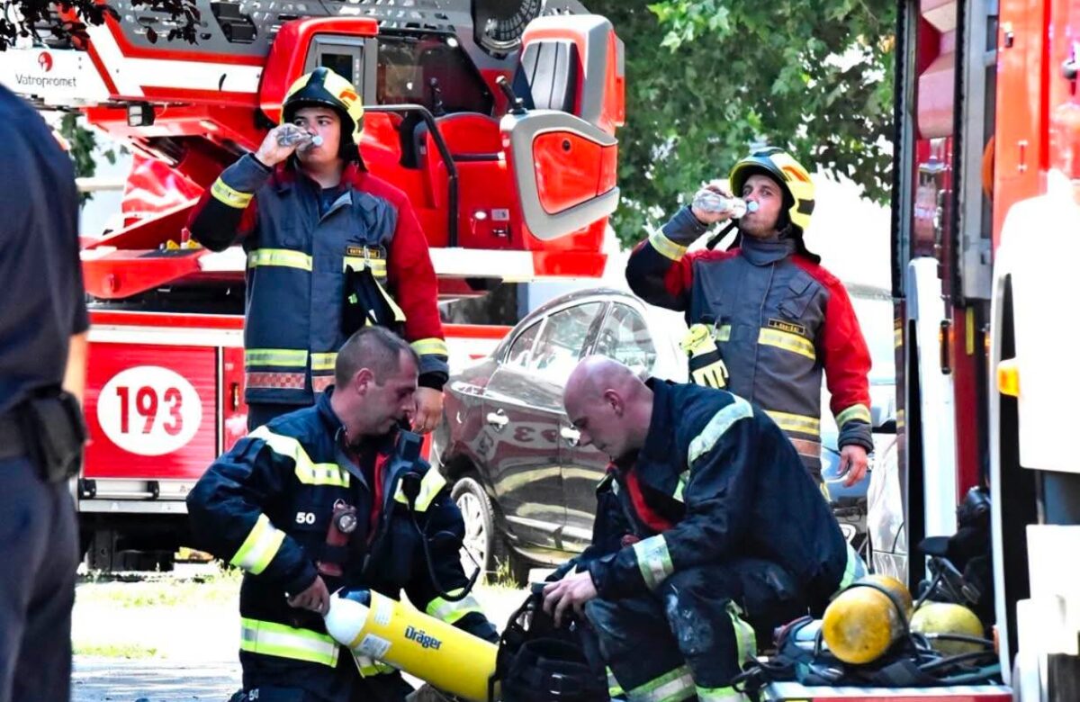 Izbio požar na 10. katu zgrade u ulici Miroslava Krleže. Vatra se vidjela kroz prozor…